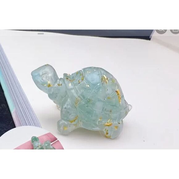New!  Crushed Genuine Crystal Stone and Resin Turtle in Green Adventurine - Picture 1 of 3